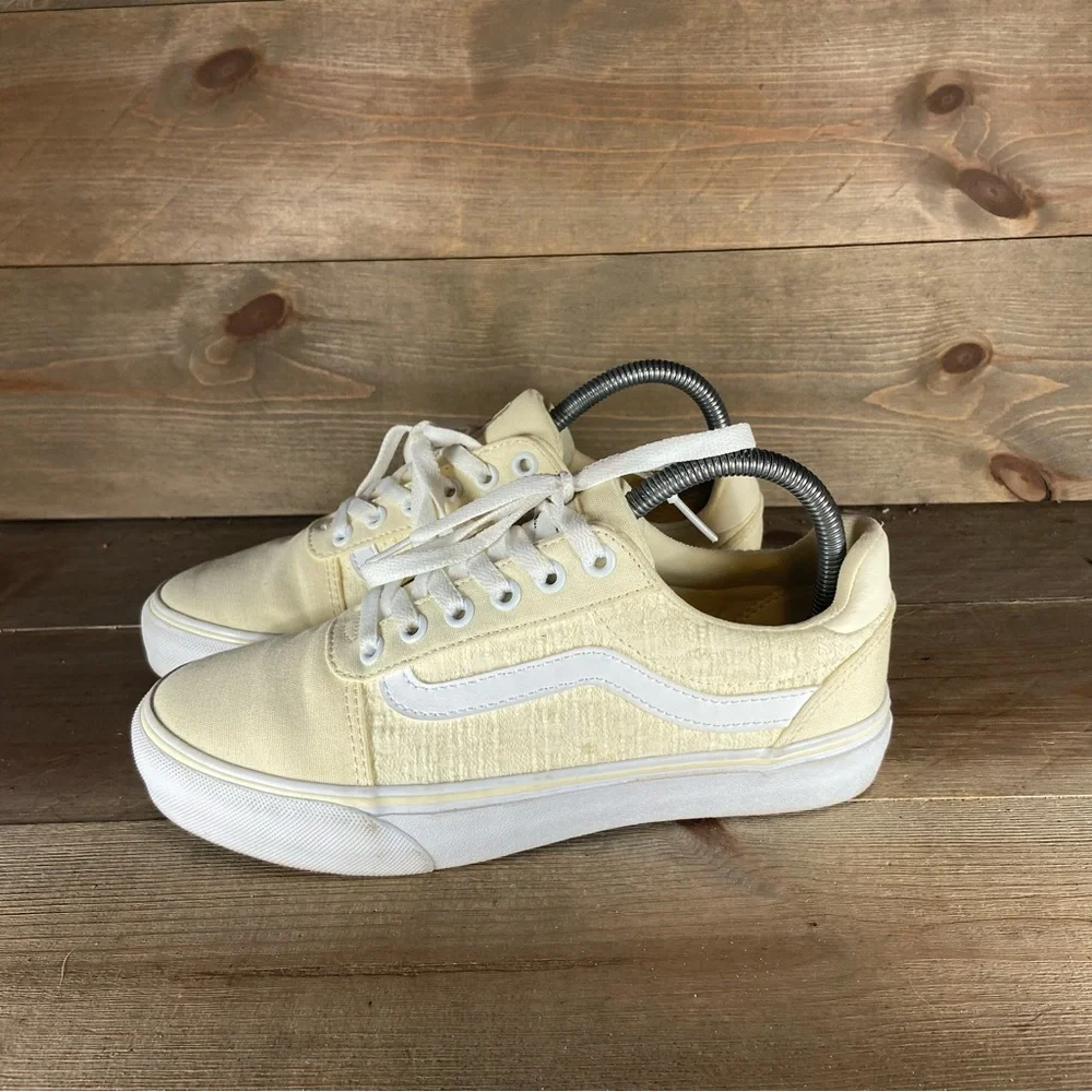 Vans old skool Womens size 7 shoes yellow athletic deluxe comfort skate sneakers